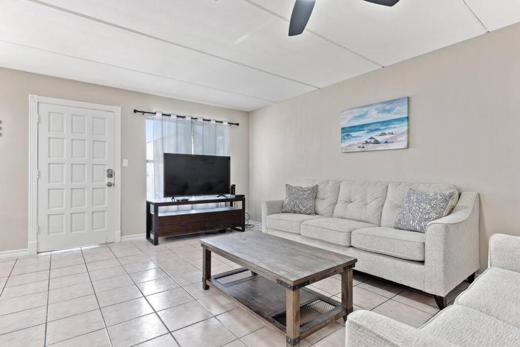 2 Bed 1 Bath Condo By Beach & Entertainment South Padre Island Buitenkant foto
